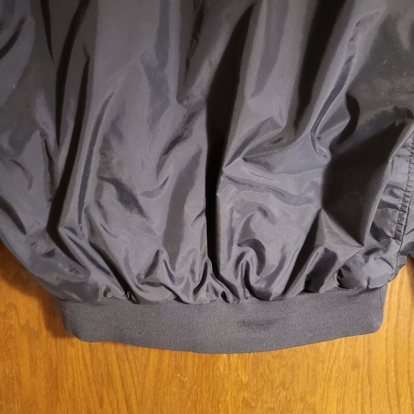 V neck Pull over windbreaker - Picture 6 of 10